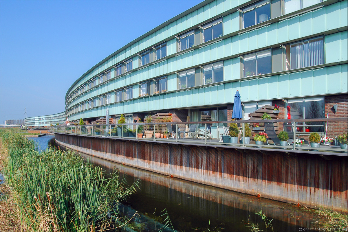 Almere Tussen de Vaarten school Two Face Canada