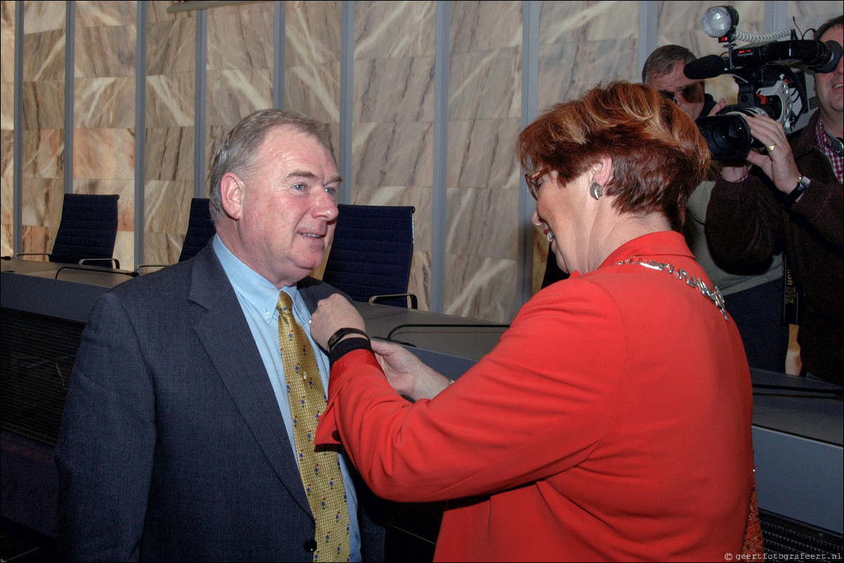 Nieuwjaarsreceptie Gemeente Almere: Joop Visscher Bonifatiusspeld