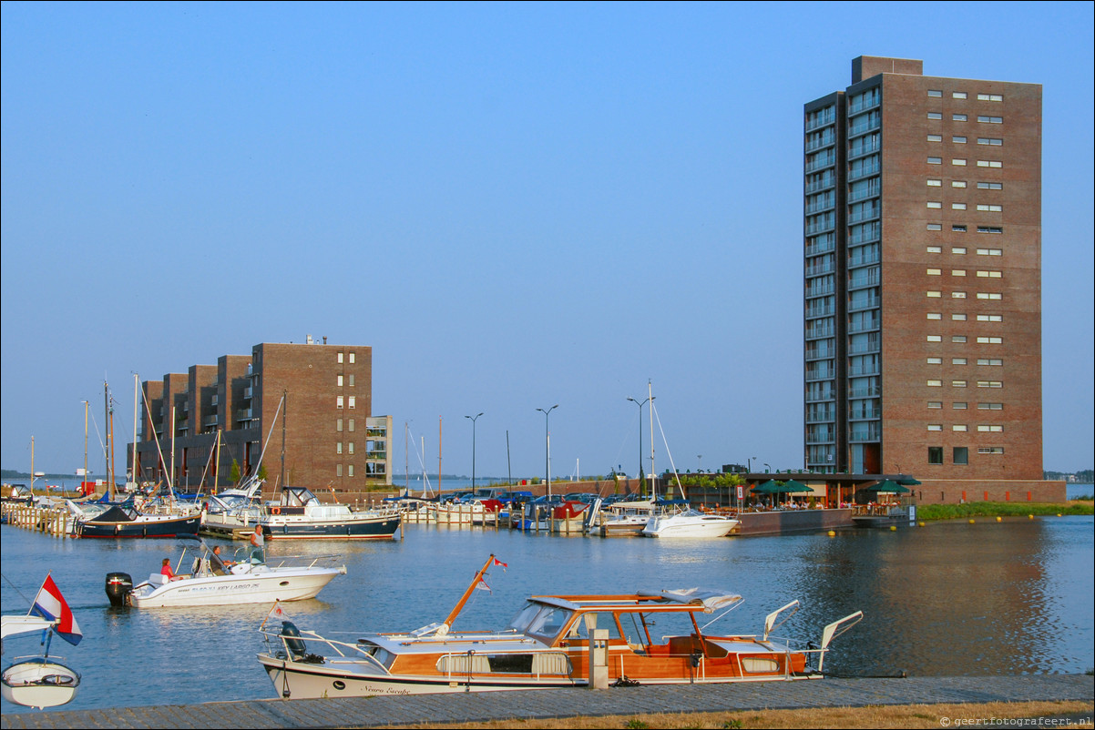 Almere Haven, Golvend Land