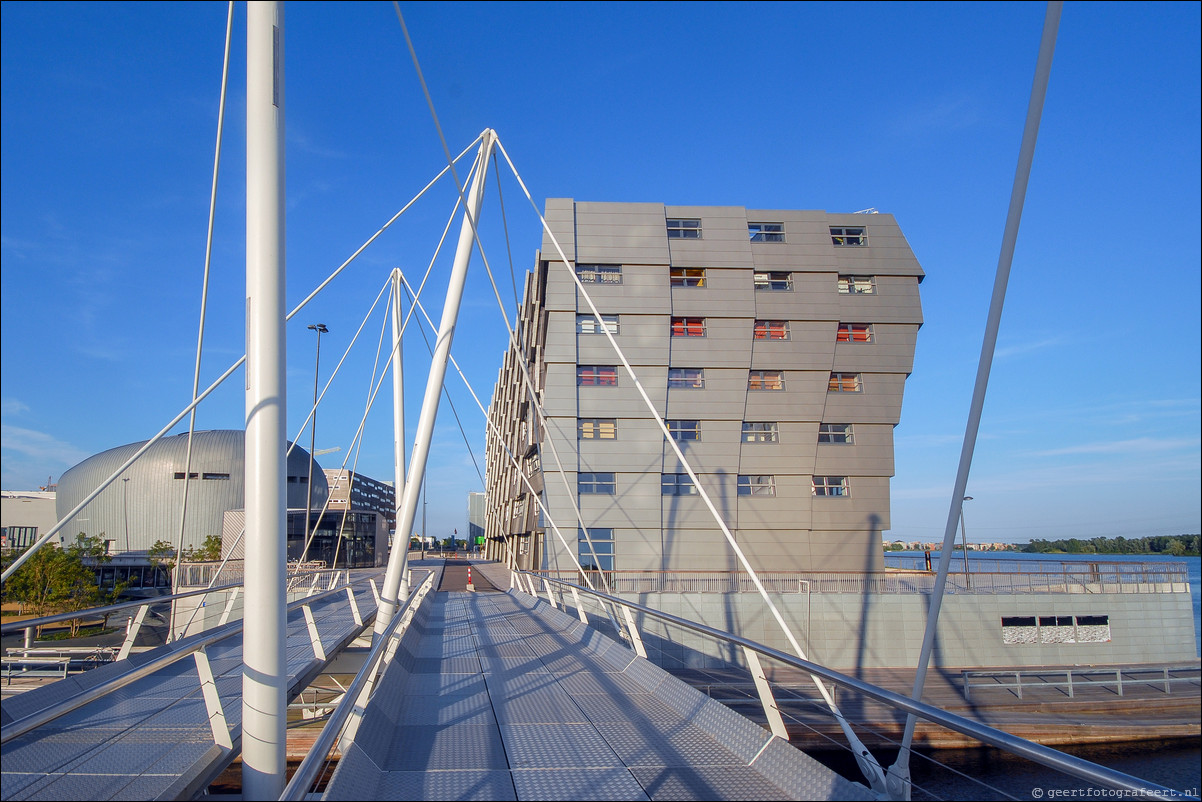 Almere Centrum Wave Fietsbrug Olstgracht Muzinq