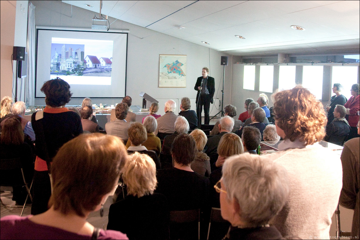 Casla Expo over Tubingen model voor Almere