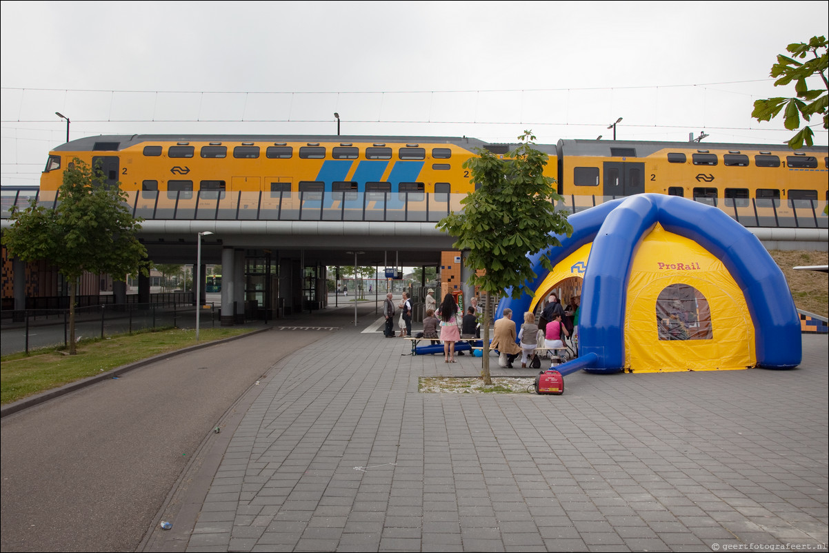 Dag van de Architectuur - Architectuur en Mobliteit - Treinen door Almere