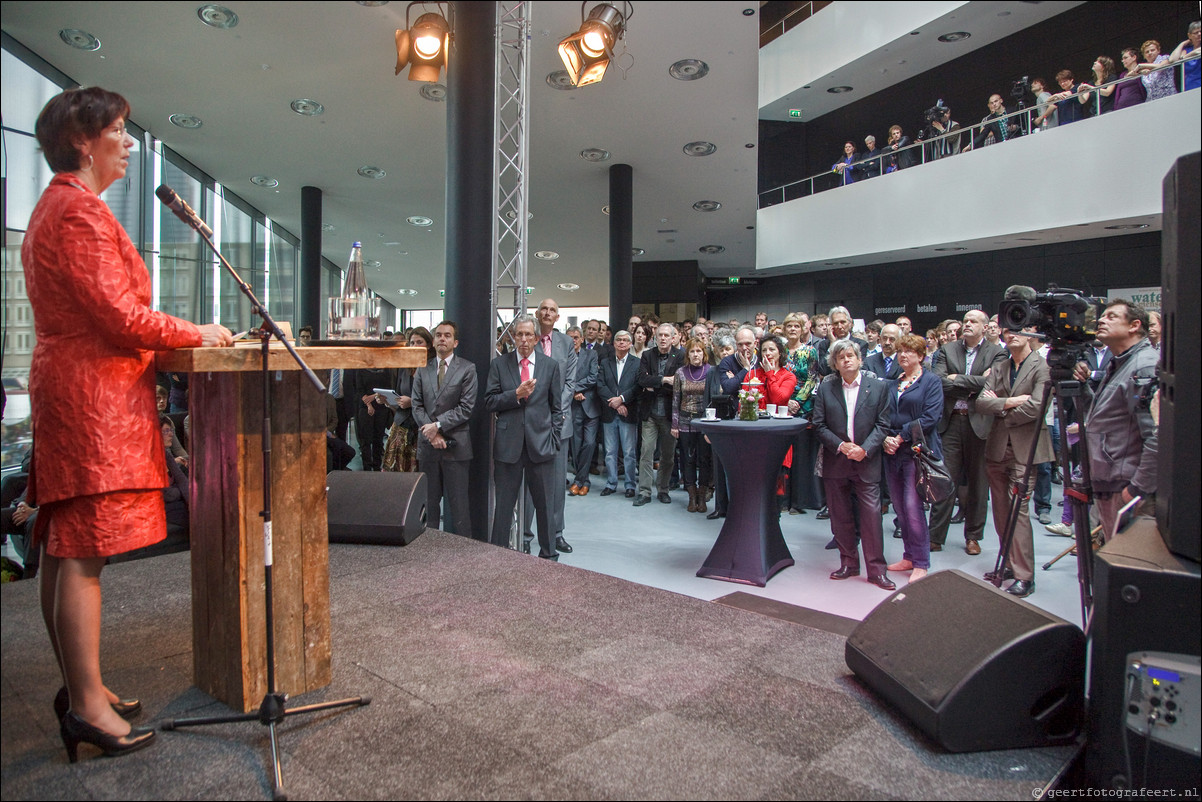 De Nieuwe Bibliotheek opent