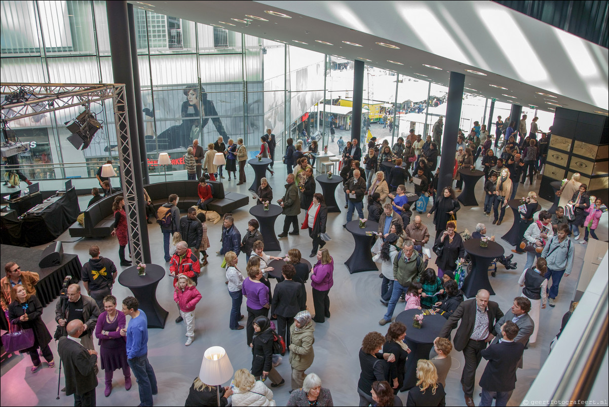 De Nieuwe Bibliotheek opent