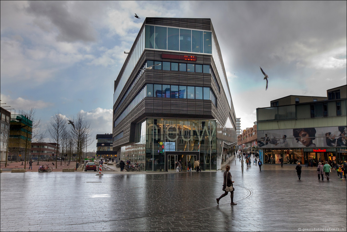 De Nieuwe Bibliotheek opent