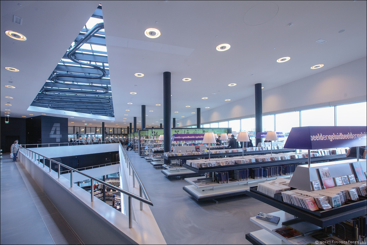 De Nieuwe Bibliotheek opent