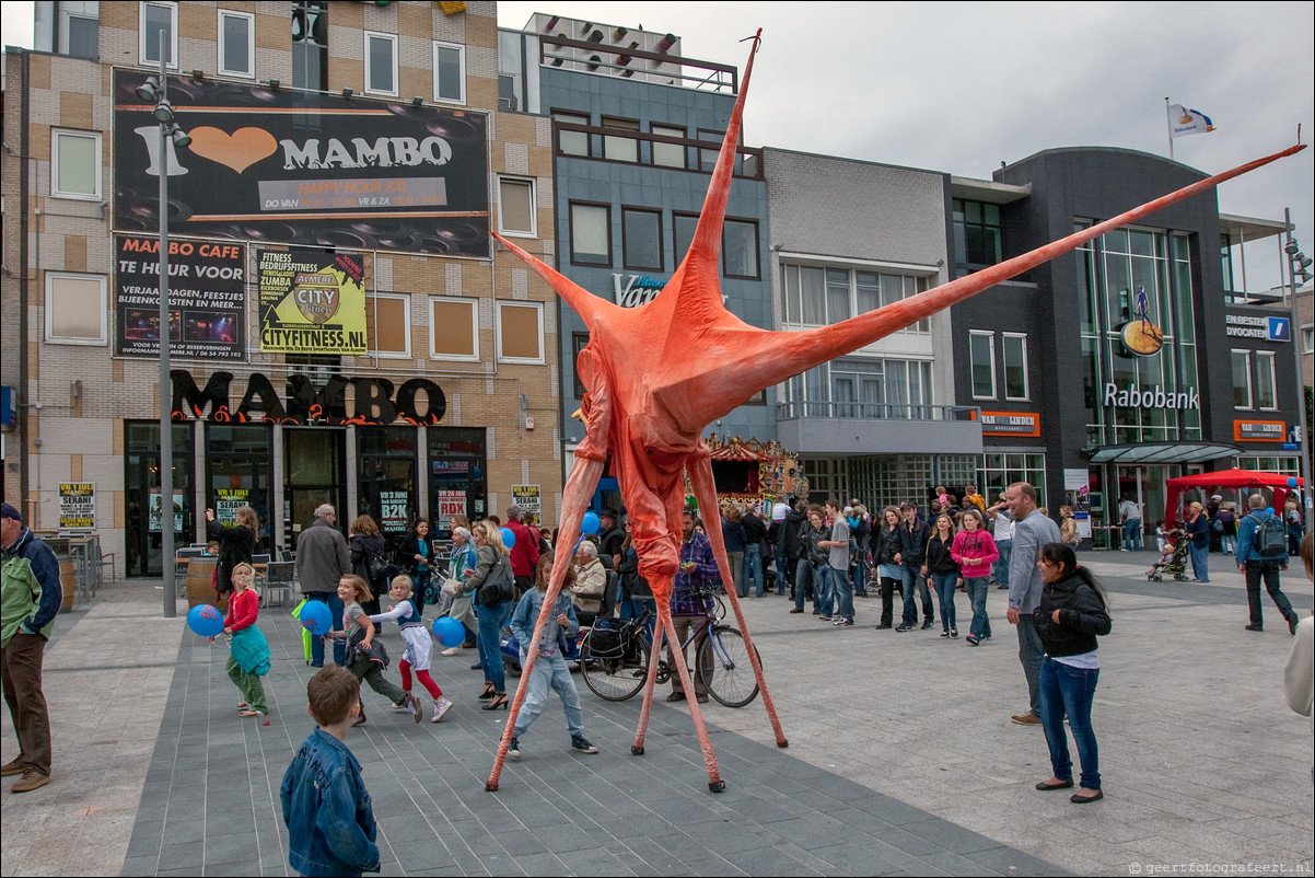 Rode Loper - straattheaterfestival Almere