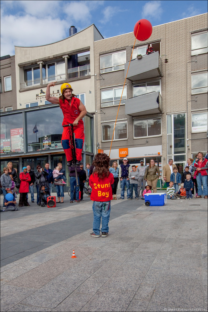 Rode Loper - straattheaterfestival Almere