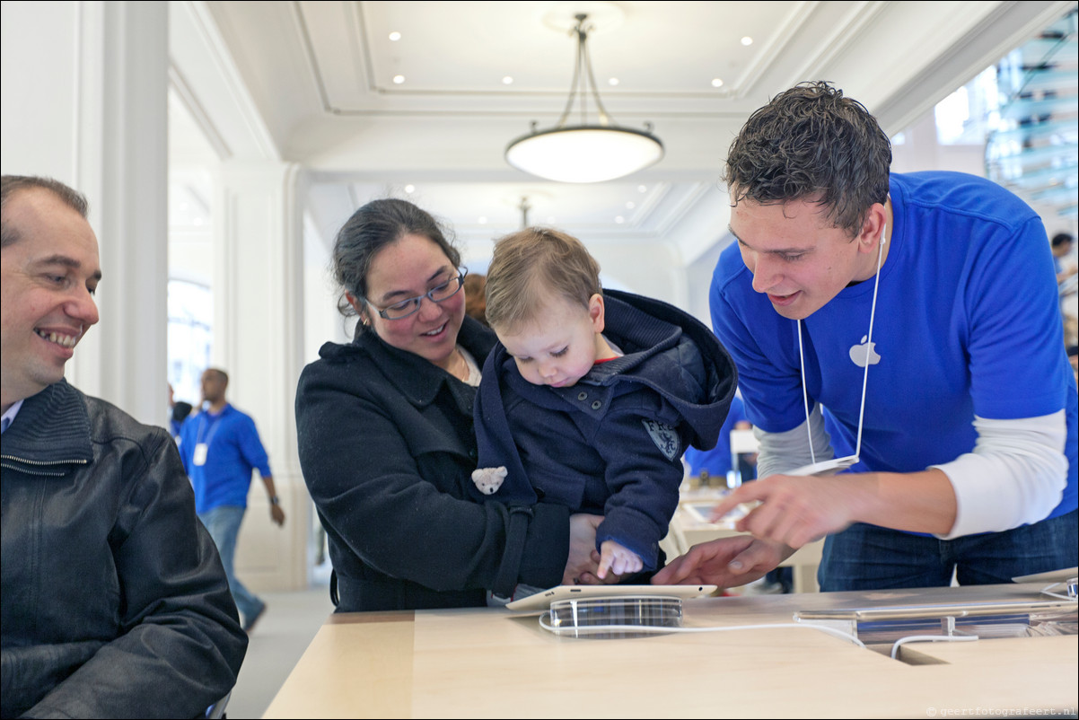 Opening Apple Store in Amsterdam