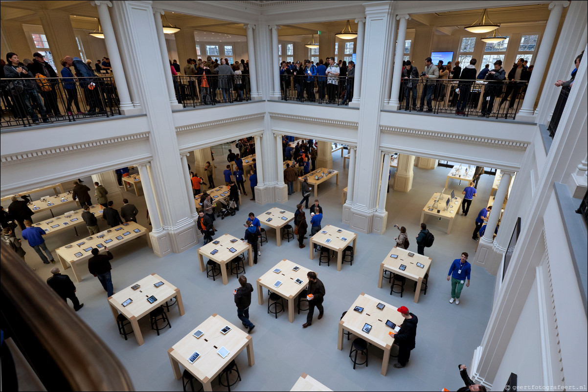 Opening Apple Store in Amsterdam