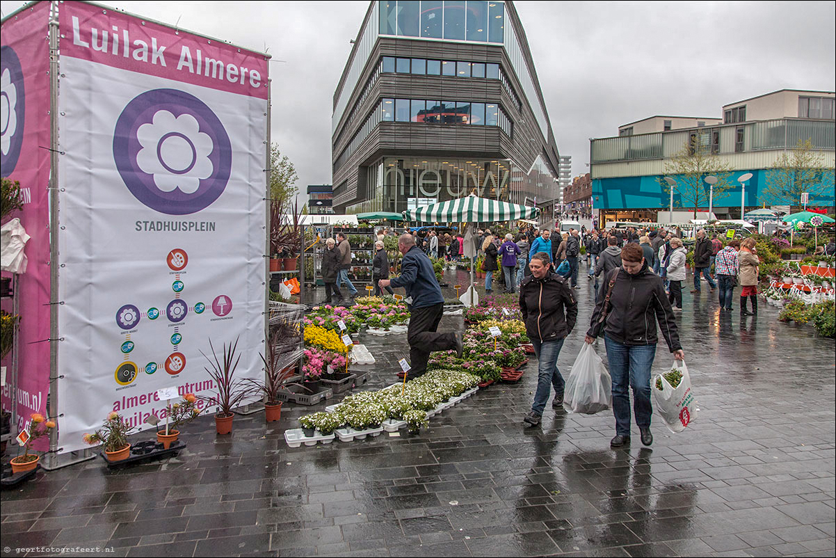 Luilakviering in Almere