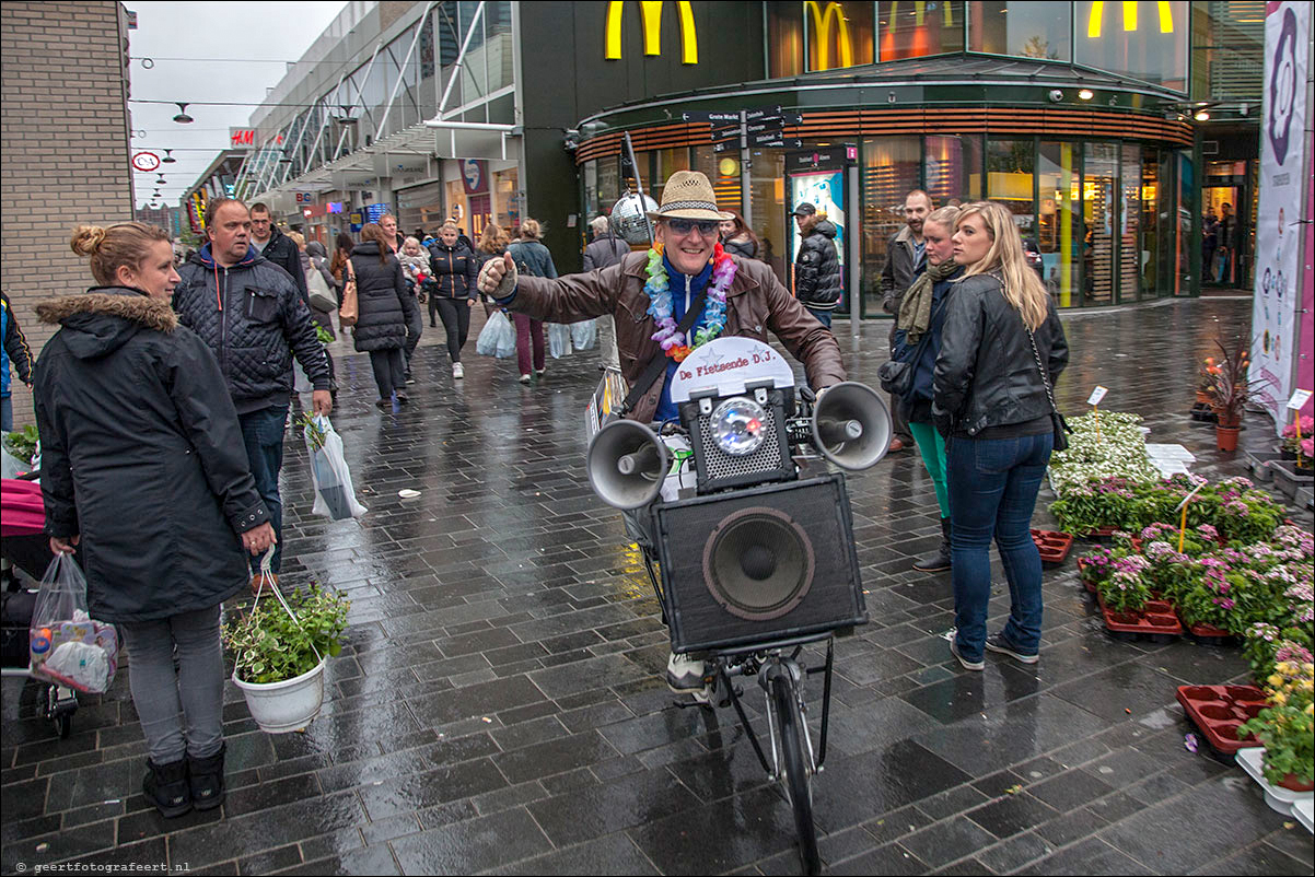 Luilakviering in Almere