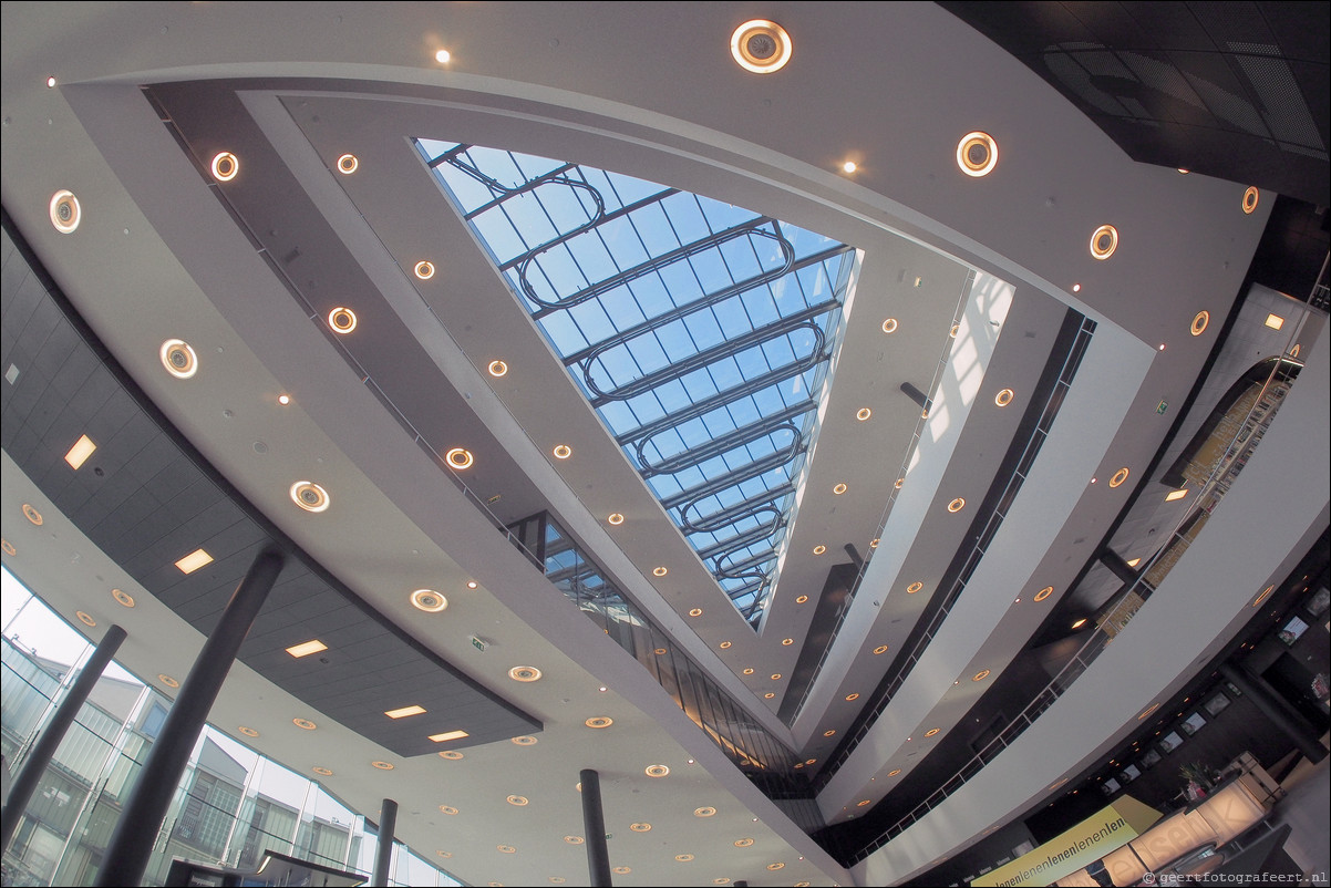 Almere Stad: interieur Nieuwe Bibliotheek