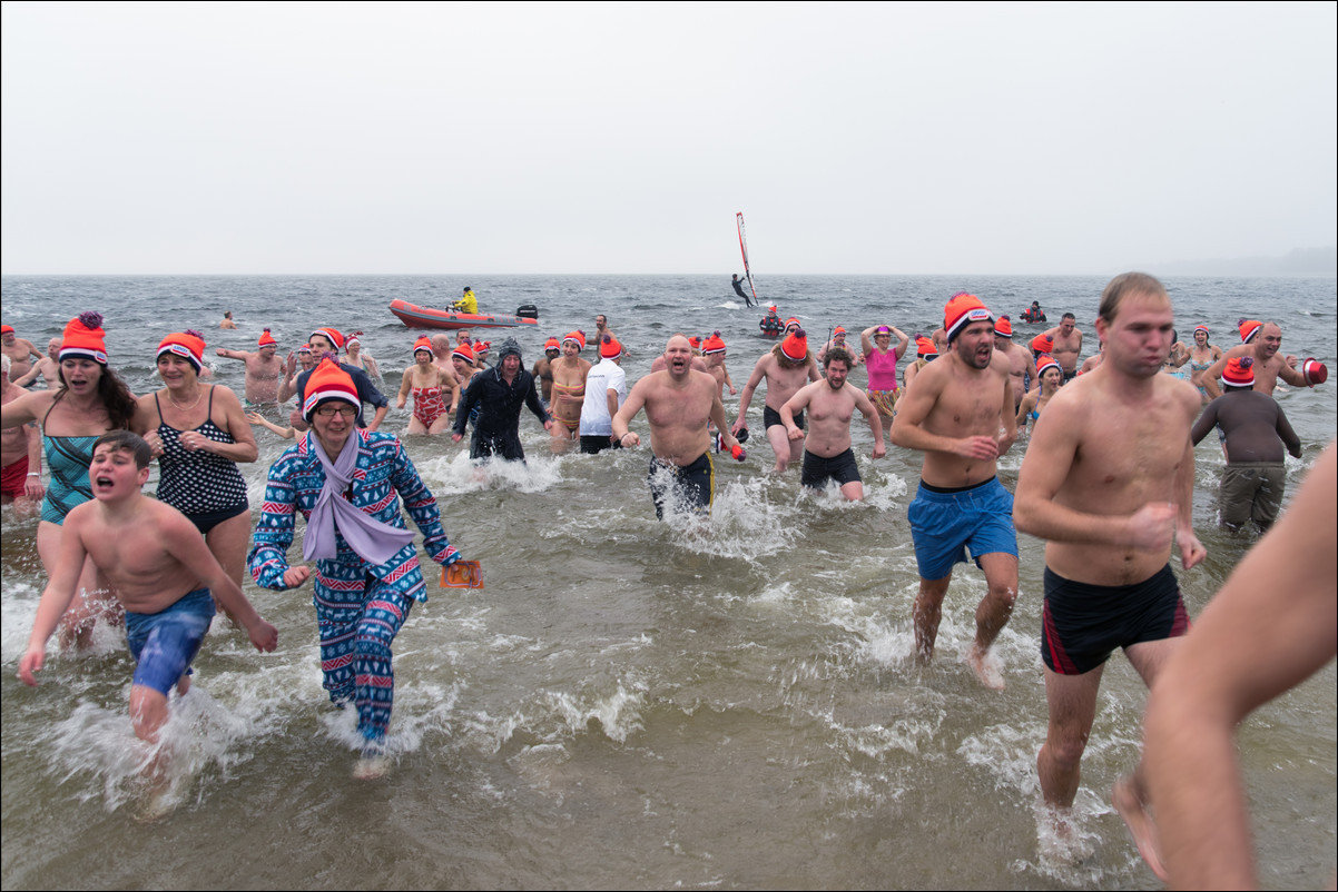 Nieuwjaarsduik Almere Surfstrand Gooimeer