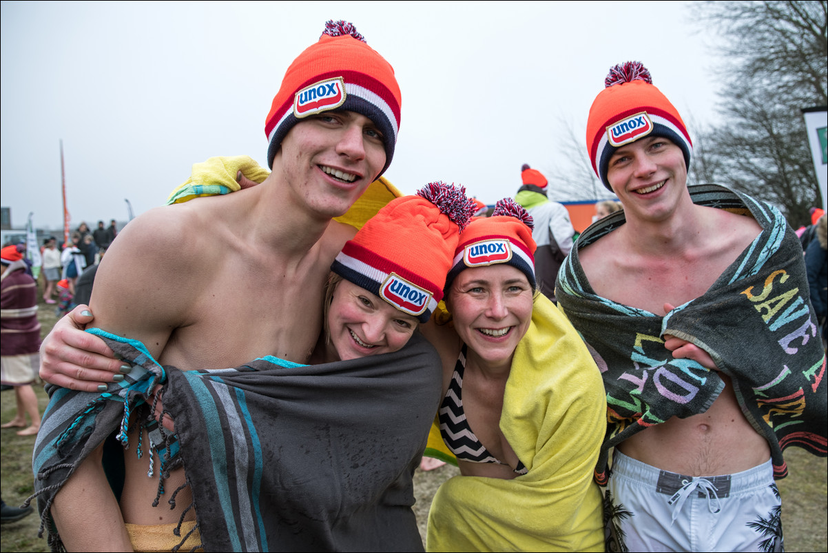 Nieuwjaarsduik Almere Surfstrand Gooimeer