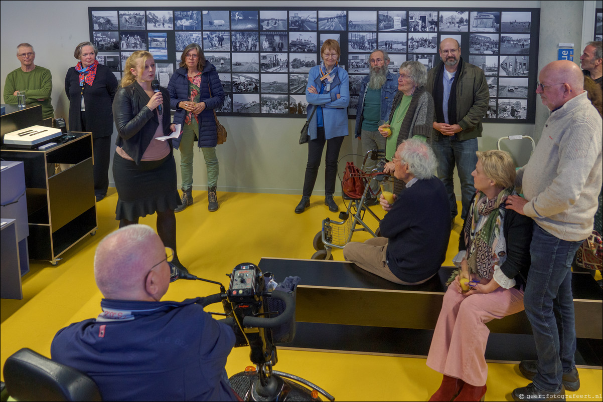 Stadsarchief Almere: tentoonstelling - Almere op fotorol