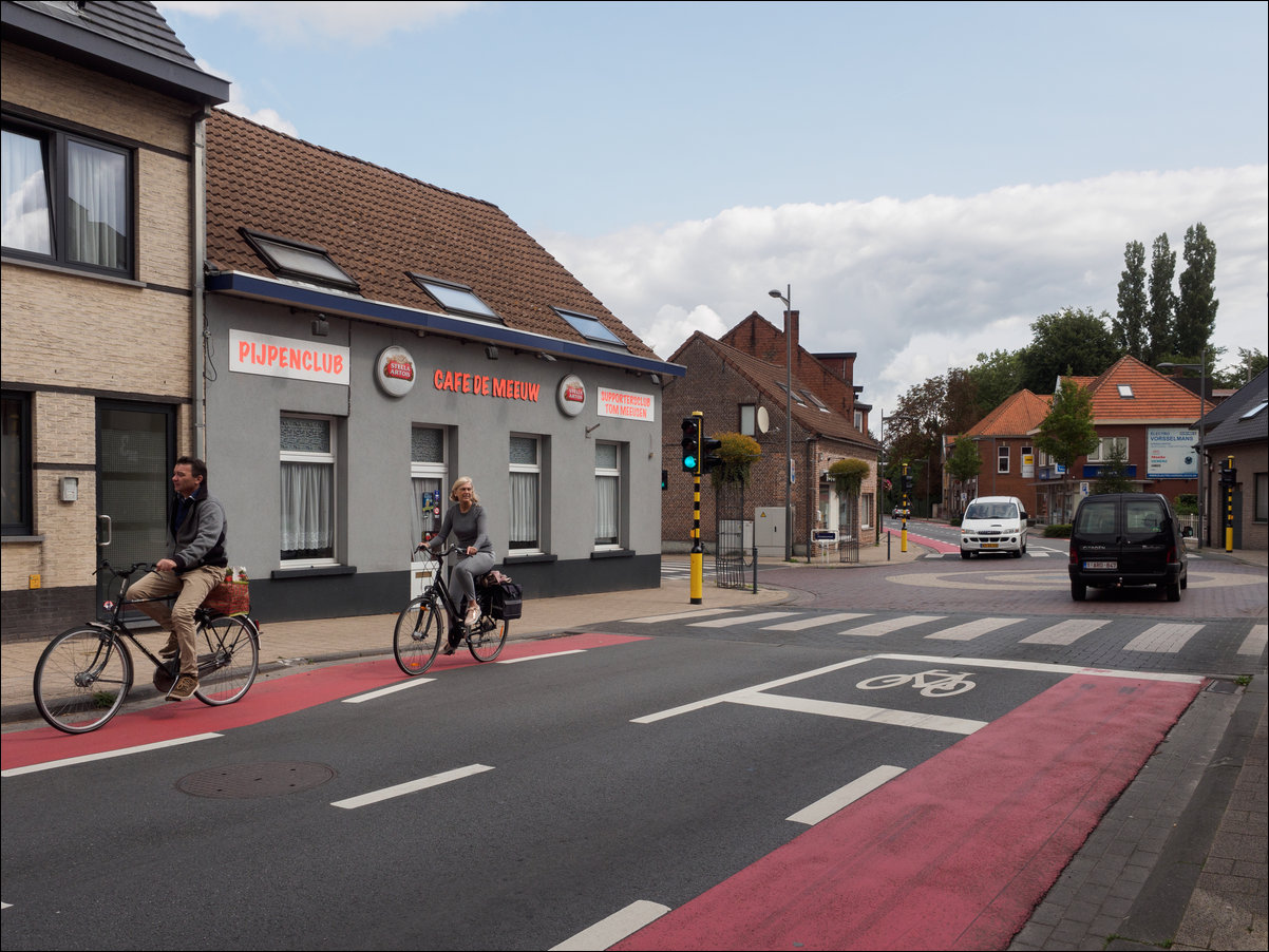 Zundert - Essen - Putte , langs de rand van Nederland
