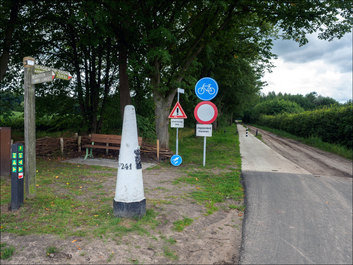 Zundert - Essen - Putte , langs de rand van Nederland
