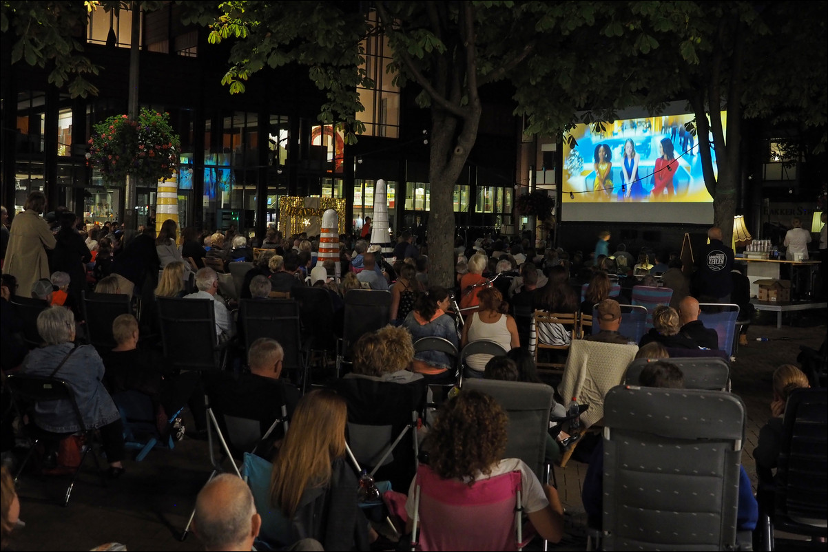 Openluchtfilm Lalaland in Almere Haven