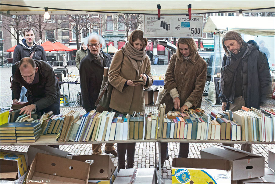 boekenmarkt  den haag, plein