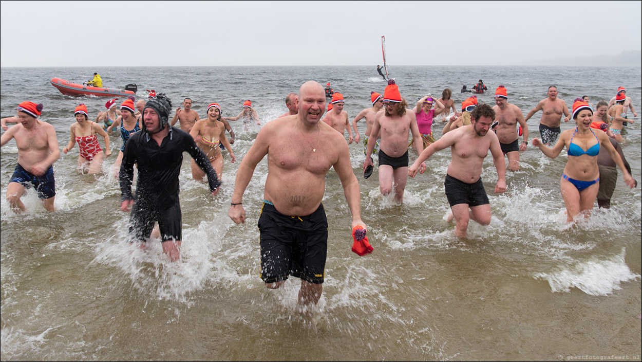 Nieuwjaarsduik Almere Surfstrand Gooimeer