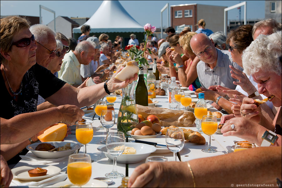 dag van arhitectuur almere 2010 - begraven land