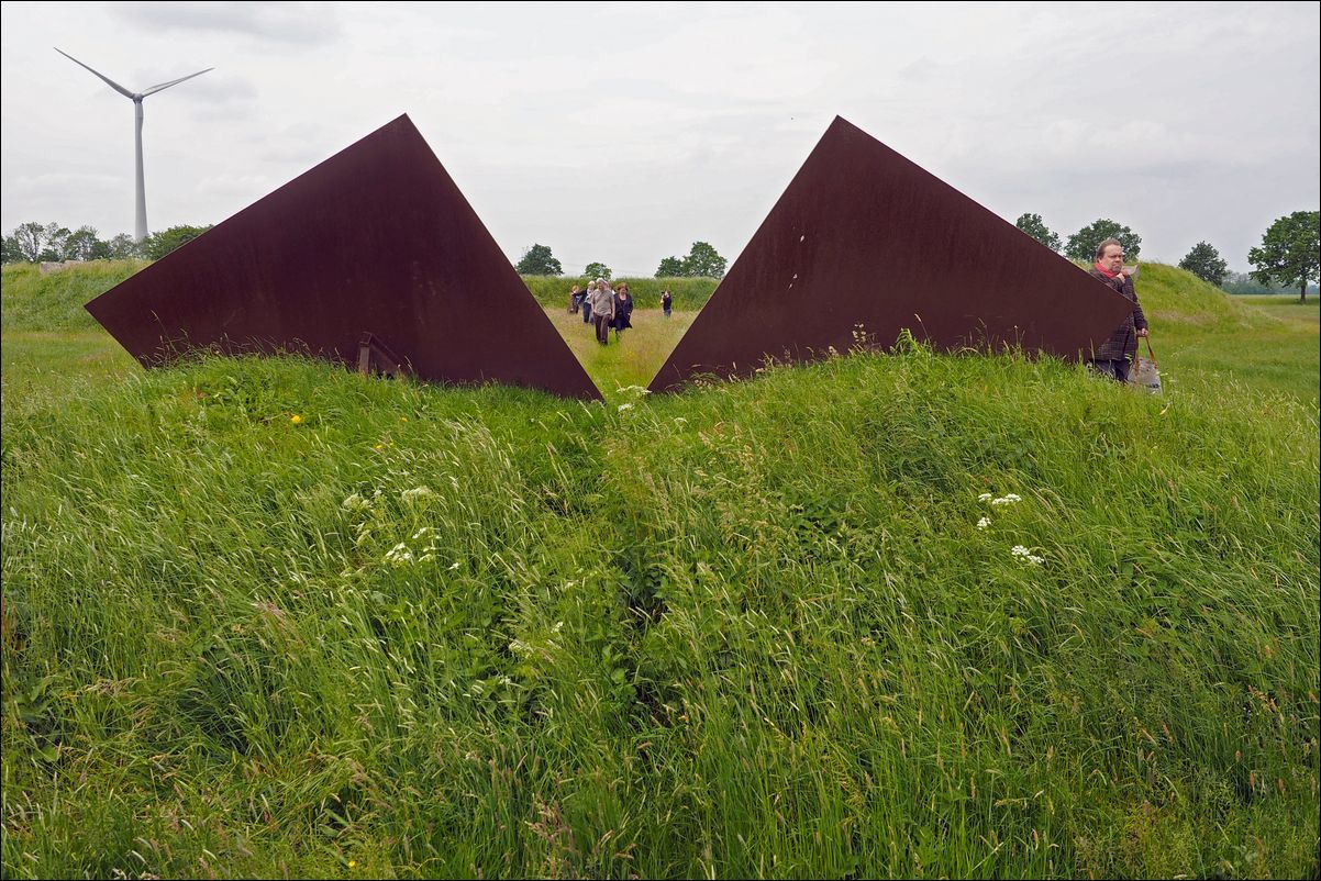 Land Art Flevoland:  Observatorium (1977), Robert Morris. 