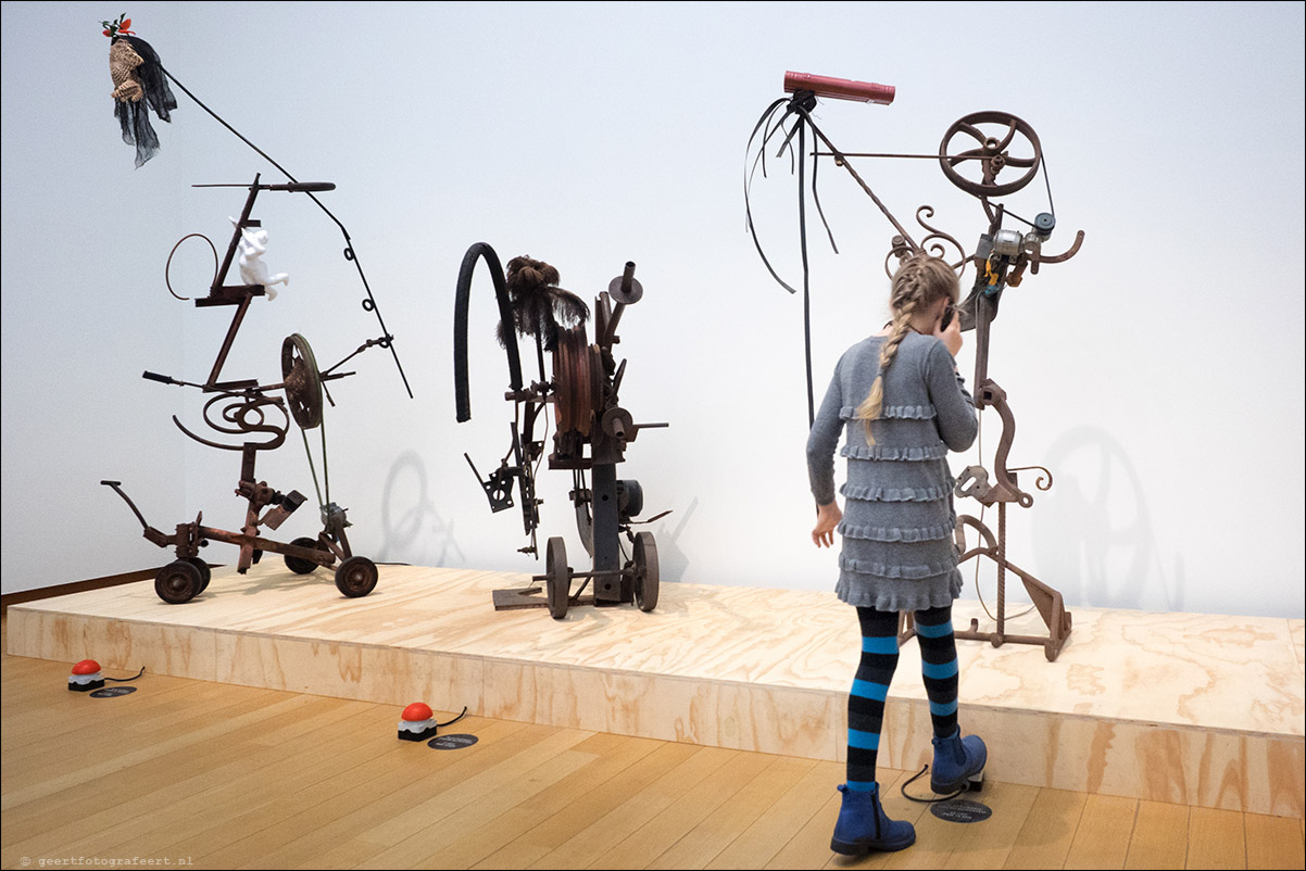 Jean Tinguely Machine Spektakel stedelijk Amsterdame